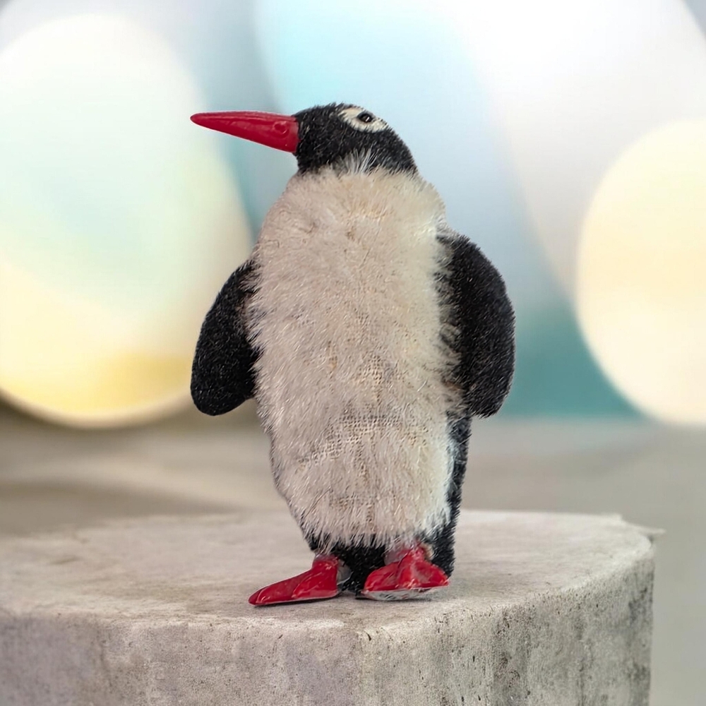 Vintage West German Künstlerschutz Handwerk Handmade Penguin EUC